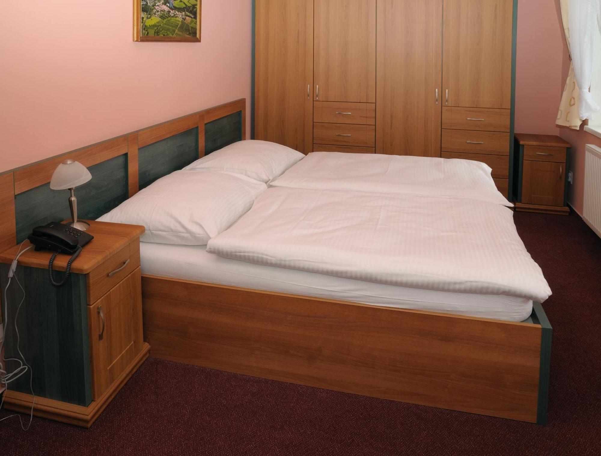 Lazne Evzenie Hotel Klášterec nad Ohří Eksteriør billede